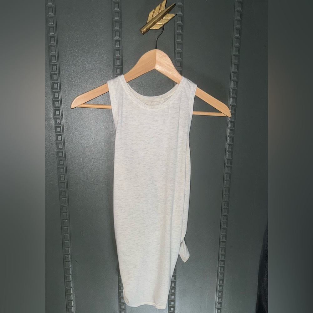 Lululemon l All Tied Up Women's Tank Top l Size: Small/Medium - Picture 8 of 11